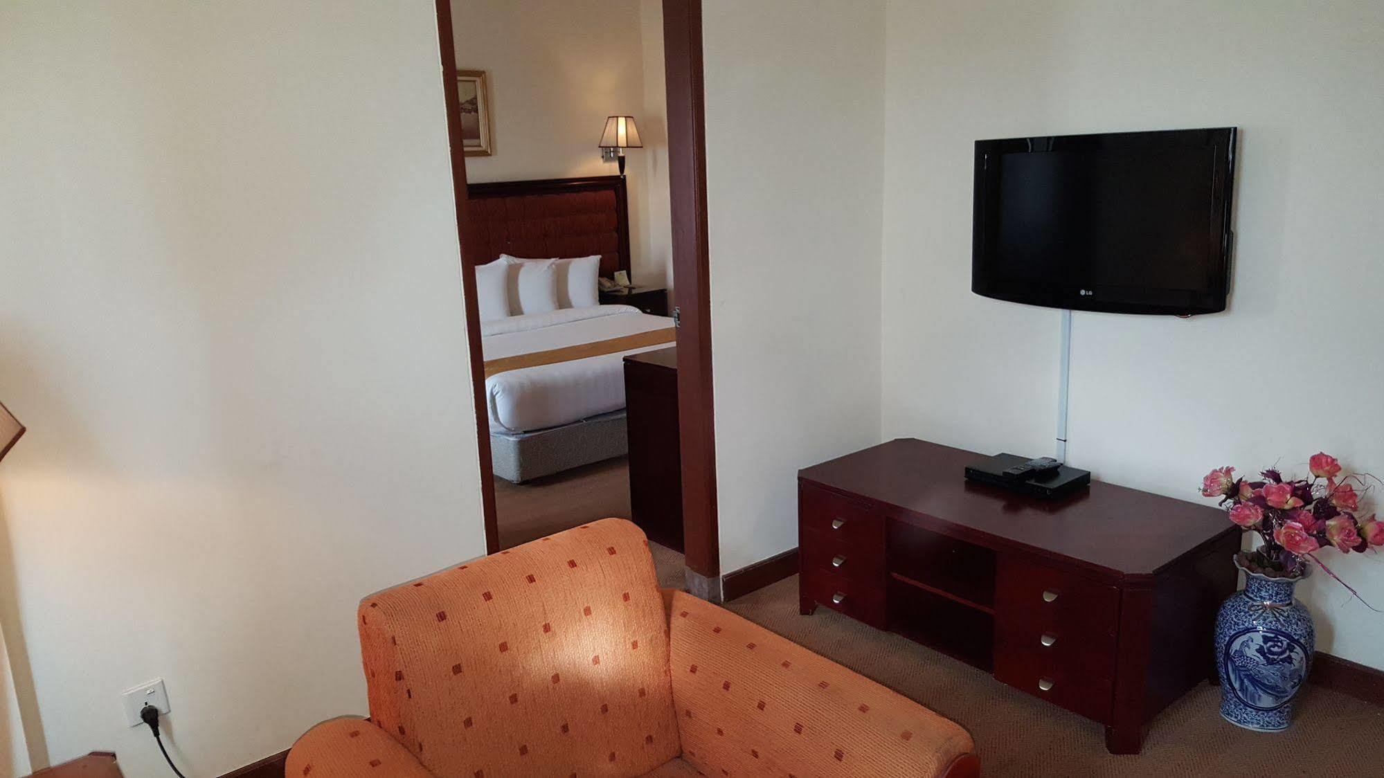 Harbourbay Amir Hotel Batam Экстерьер фото